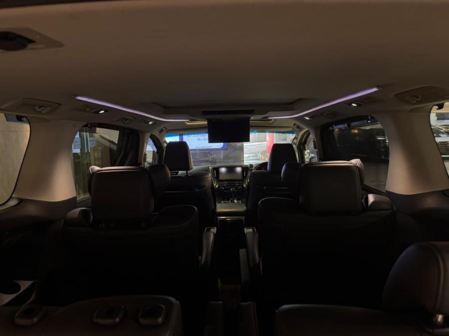 Vellfire 3.5 V6 ZG - Image 7